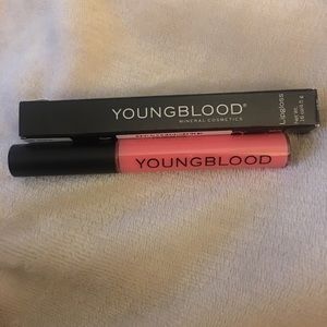 YOUNGBLOOD Lipgloss- COY